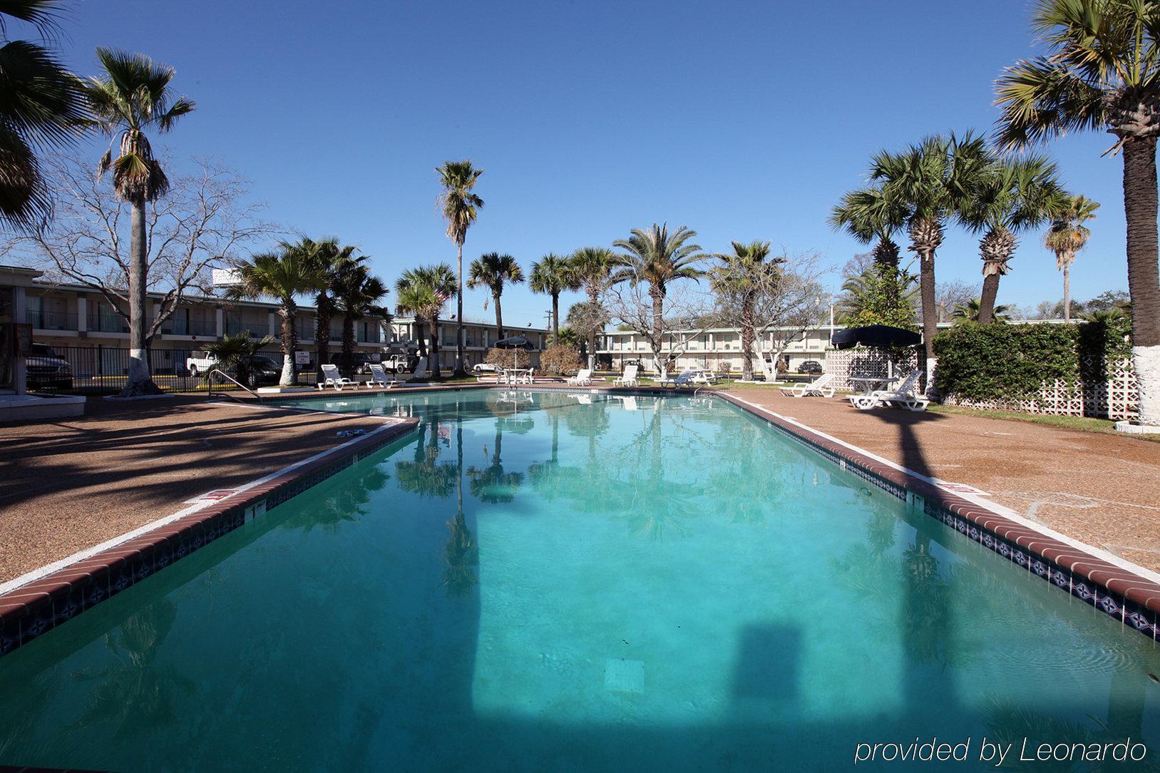 Americas Best Value Inn Houston Facilities photo