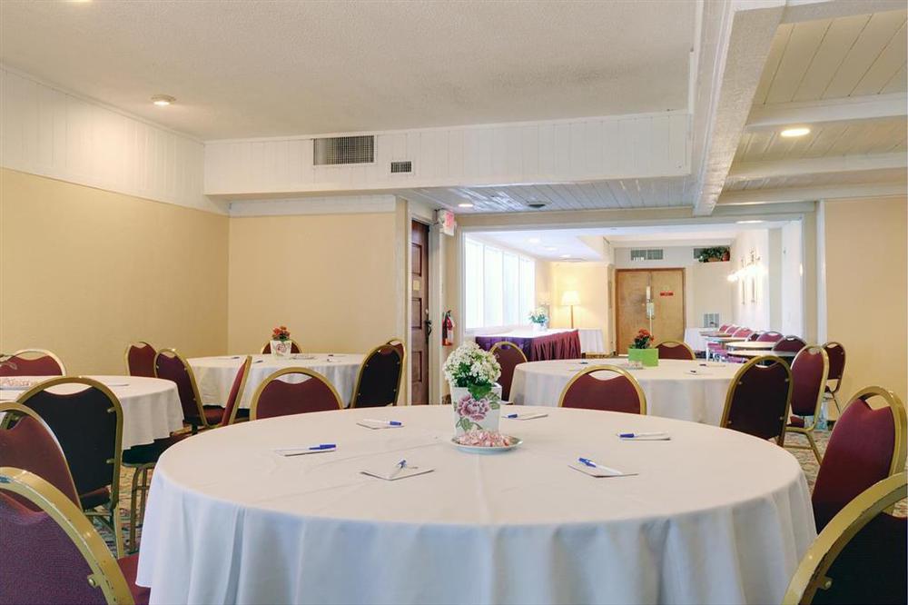 Americas Best Value Inn Houston Restaurant photo